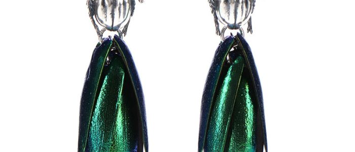 Joyería Flor María: Elegantes Collares y Anillos de Oro con Diseño Floral