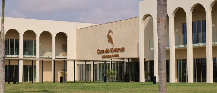 Luanda Cash: Dinero rápido y seguro en Angola – Cajeros automáticos, transferencias y cambio de divisas