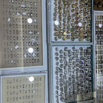 Joyas Hoan Anh: Elegancia en Oro y Plata – Diseño Exclusivo y Calidad Premium