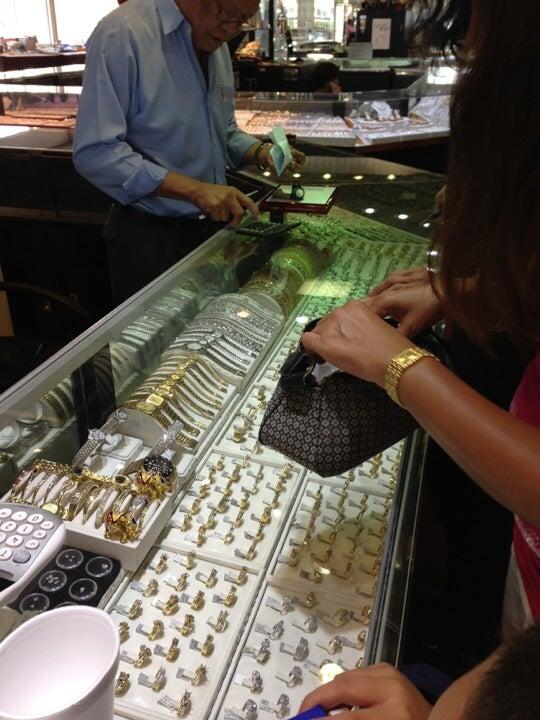 Fullerton Jewelry Mart: Joyas de lujo en oro y plata, descubre diseños exclusivos