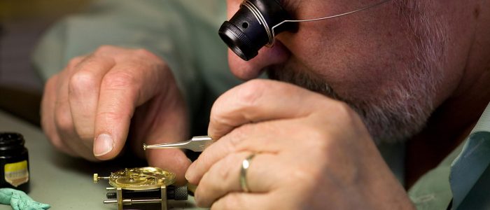 Reparación profesional de relojes suizos: servicio rápido y fiable para tu reloj de lujo