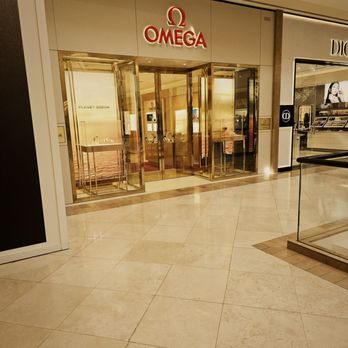ÓMEGA Boutique en Costa Mesa – moda de lujo, accesorios premium y estilo exclusivo