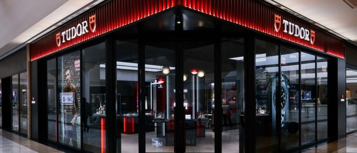 TUDOR Boutique South Coast Plaza – moda premium y accesorios de lujo