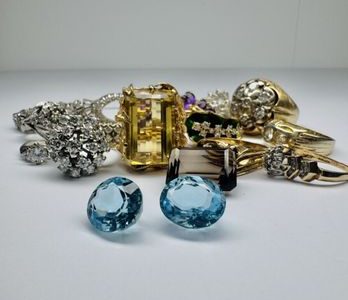 Préstamos y Joyería en Houston: Soluciones Financieras y Obras de Arte