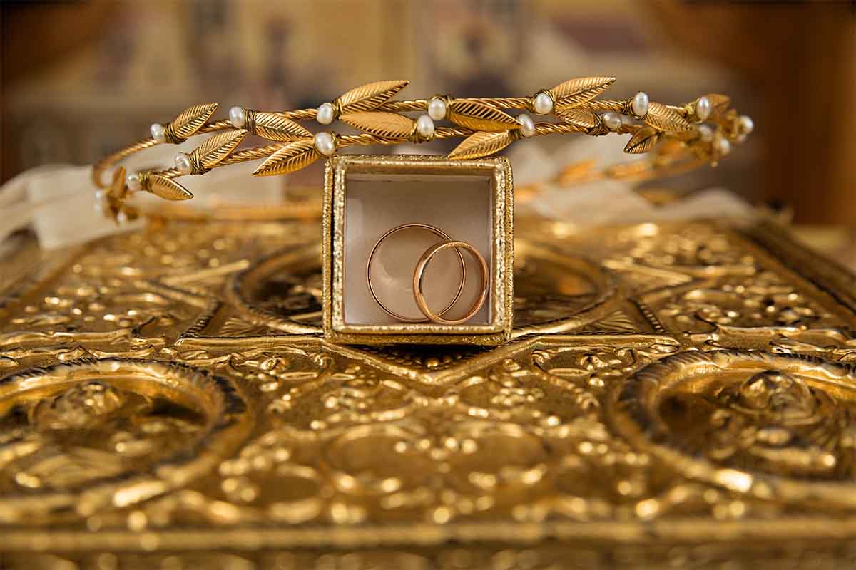 Joyería de moda: pulseras de plata, anillos artesanales y collares únicos