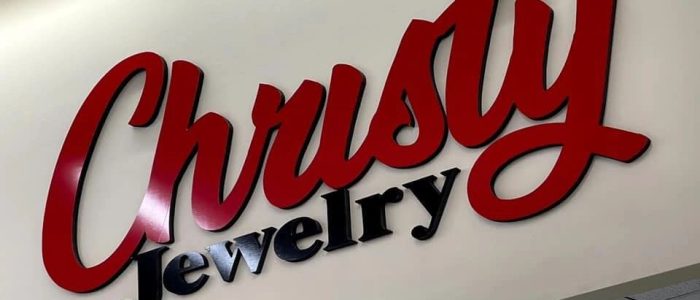 Joyas Christy: Elegantes Collares y Pulseras de Oro y Plata – Diseño de Moda y Lujo