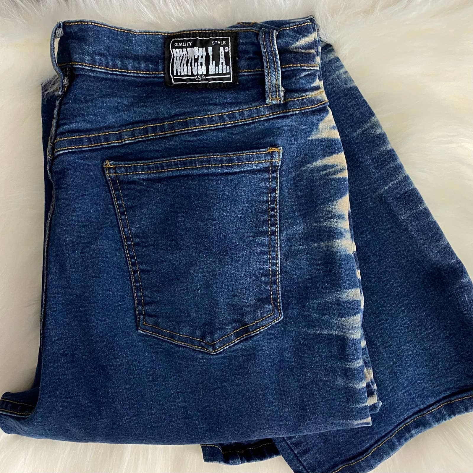 Reloj LA: Diseño moderno inspirado en Los Ángeles, estilo y tecnología