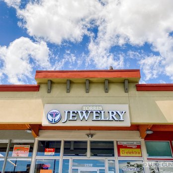 Joyería Torres, Inc. - Elegantes anillos y collares de oro y plata | Diseño exclusivo