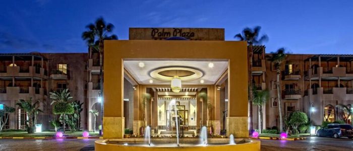 Palm Plaza: Centro Comercial de Lujo con Tiendas de Marca y Restaurantes Gourmet