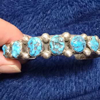 Joyería fina y reparación en Peck’s – Diseño exclusivo y servicio profesional