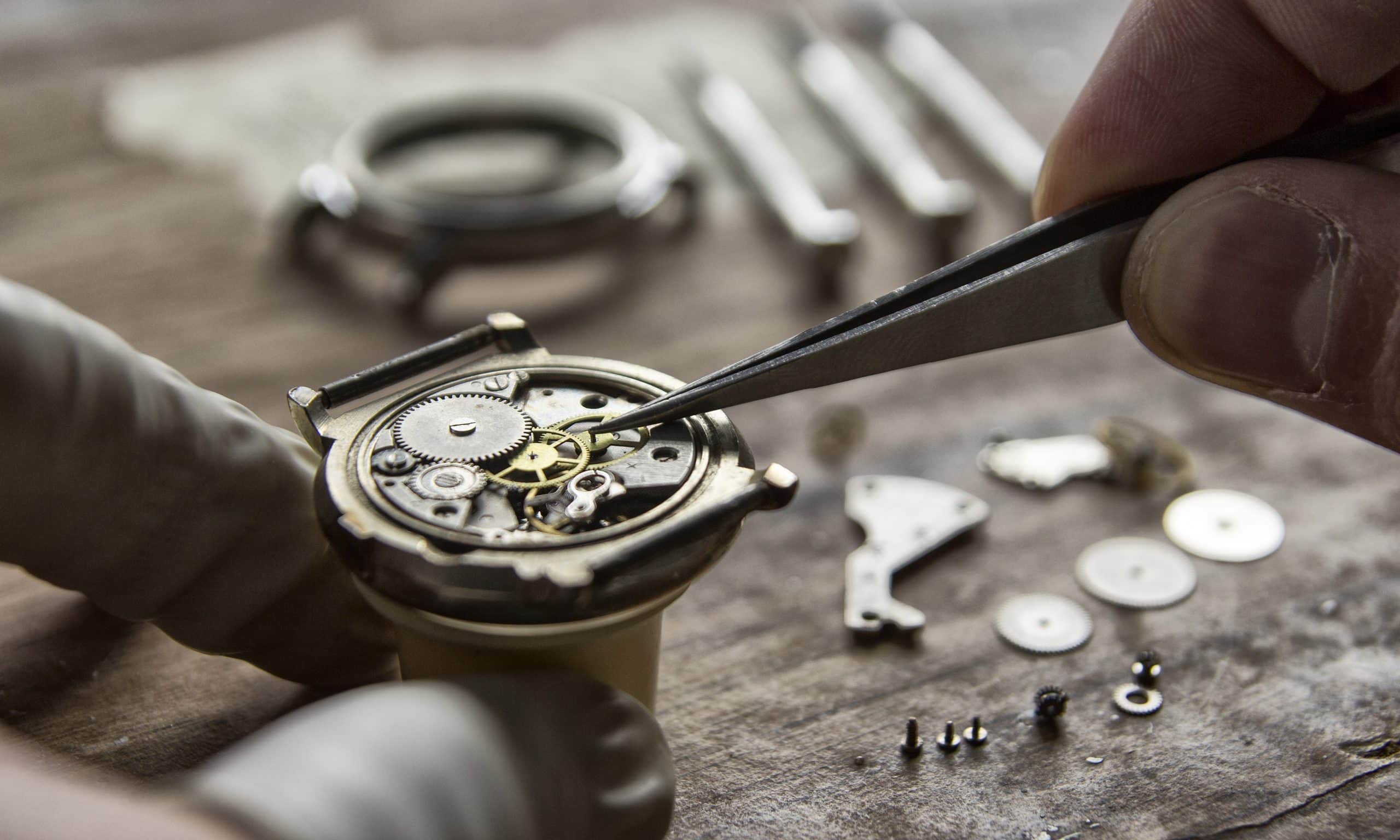Relojerías en Moreno Valley, CA: Encuentra el taller perfecto y salva tu reloj
