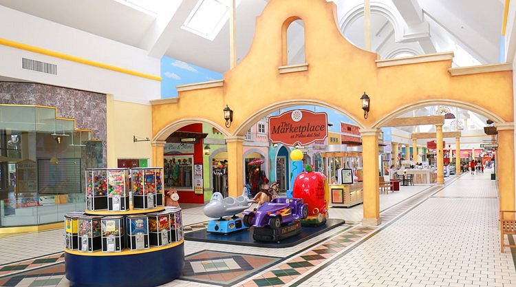 Plaza del Sol Mall: Tiendas, Restaurantes y Entretenimiento en la Mejor Experiencia de Compras