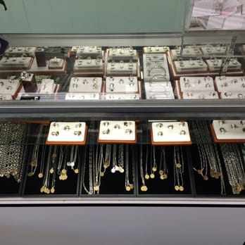 Selwyn Jewelers Inc – Joyería de lujo con anillos de compromiso y diamantes