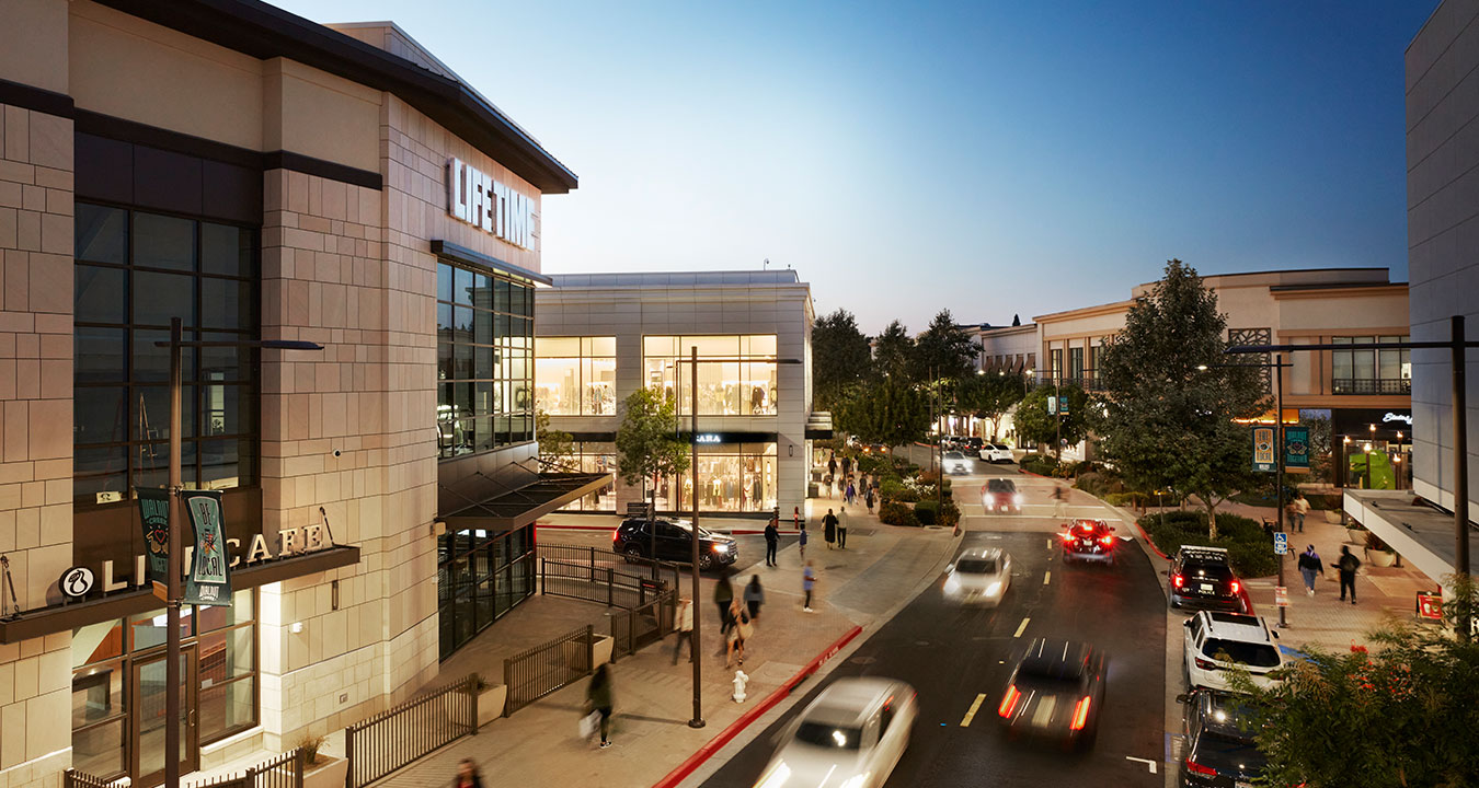 Broadway Plaza – Centro comercial con tiendas, restaurantes y entretenimiento en la ciudad