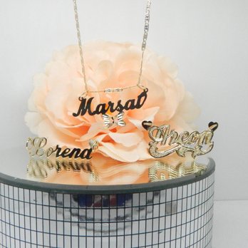 Joyería Suntime: Elegantes Accesorios de Plata y Cristal para Brillar con Estilo