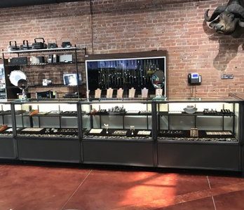 Préstamos y joyas de Saul: lujo financiero y estilo brillante