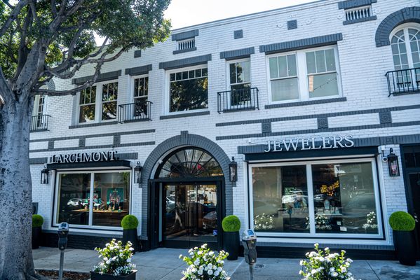 Larchmont Jewelers: Joyería de lujo con anillos de compromiso y diamantes exclusivos