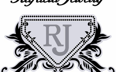 Rafaela Jewelry 1 Rafaela Jewelry: Elegante Joyería de Diseño, Pendientes y Anillos de Lujo – Accesorios de Moda