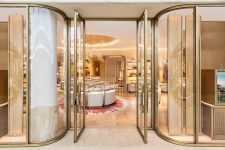Boutique Cartier San Juan 1 Boutique Cartier San Juan – Lujo y Elegancia en Joyería de Alta Gama