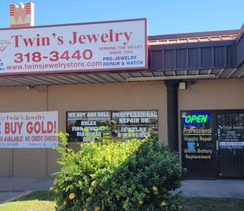 Twins Jewelry Factory 1 Joyería Twins: Elegantes collares y pulseras de alta calidad – Tienda de joyas exclusiva